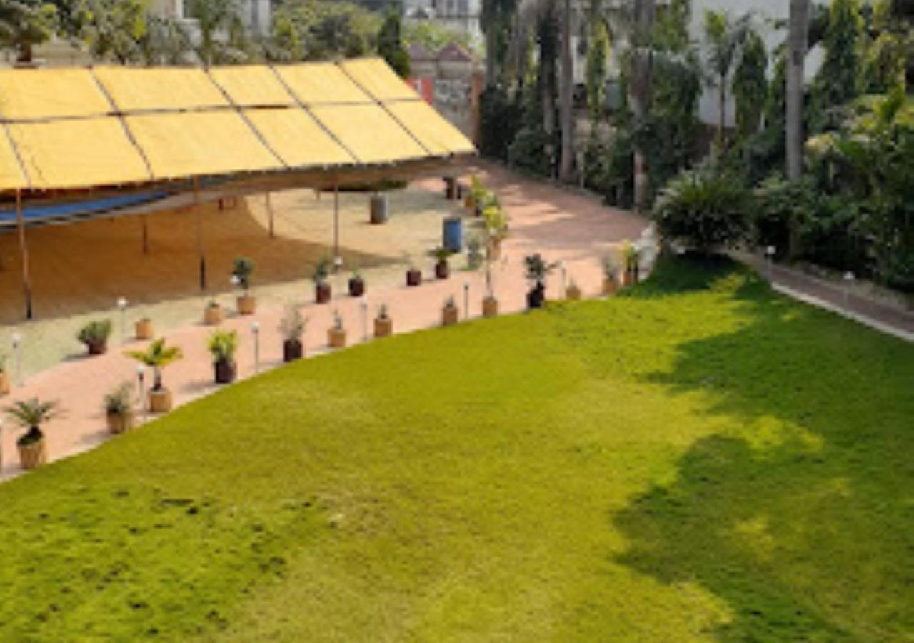 Hotel Blue Paradise Chandrapur Zewnętrze zdjęcie