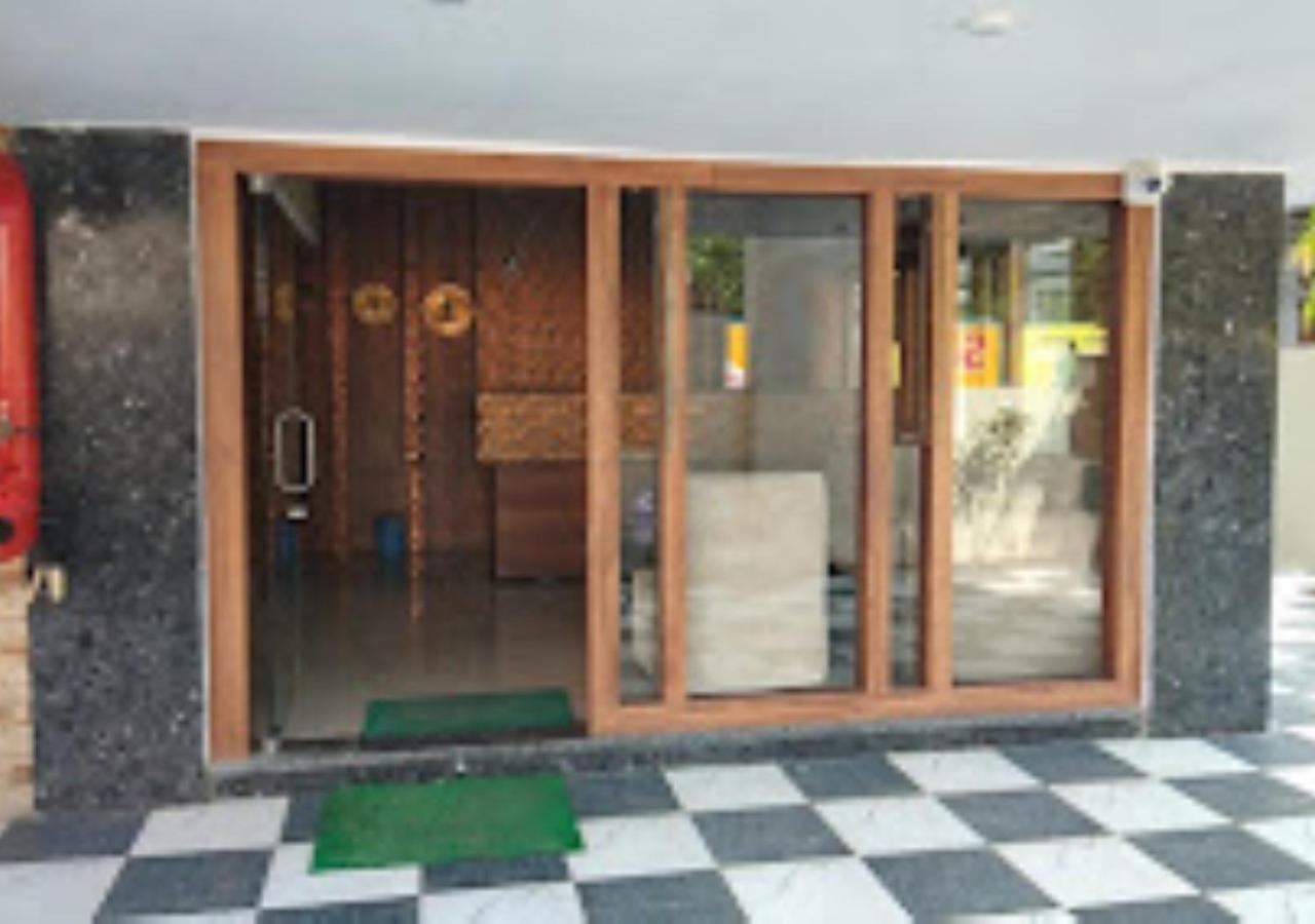 Hotel Blue Paradise Chandrapur Zewnętrze zdjęcie