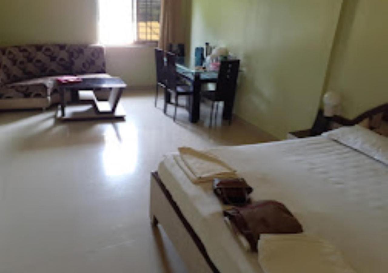 Hotel Blue Paradise Chandrapur Zewnętrze zdjęcie