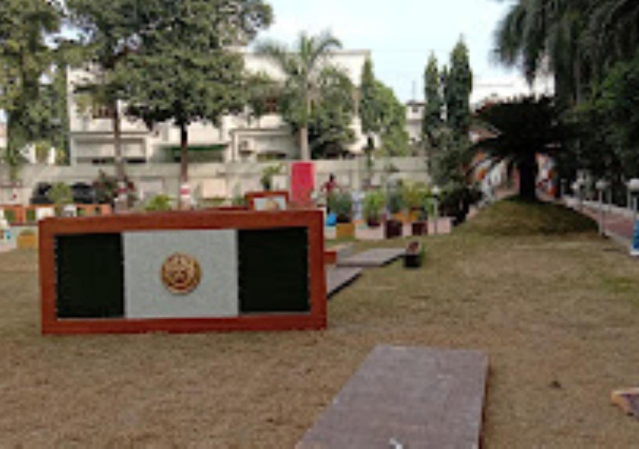 Hotel Blue Paradise Chandrapur Zewnętrze zdjęcie