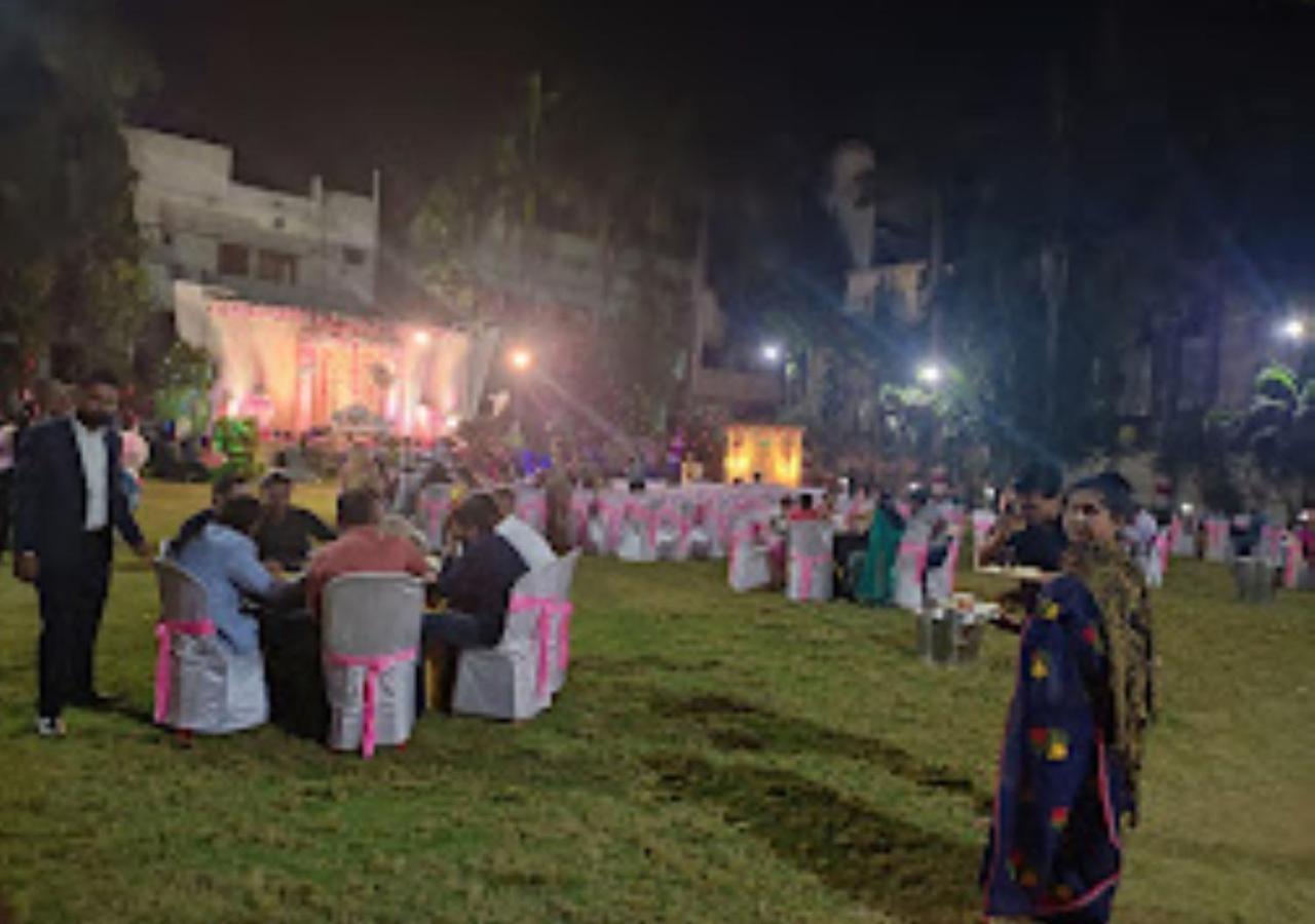 Hotel Blue Paradise Chandrapur Zewnętrze zdjęcie